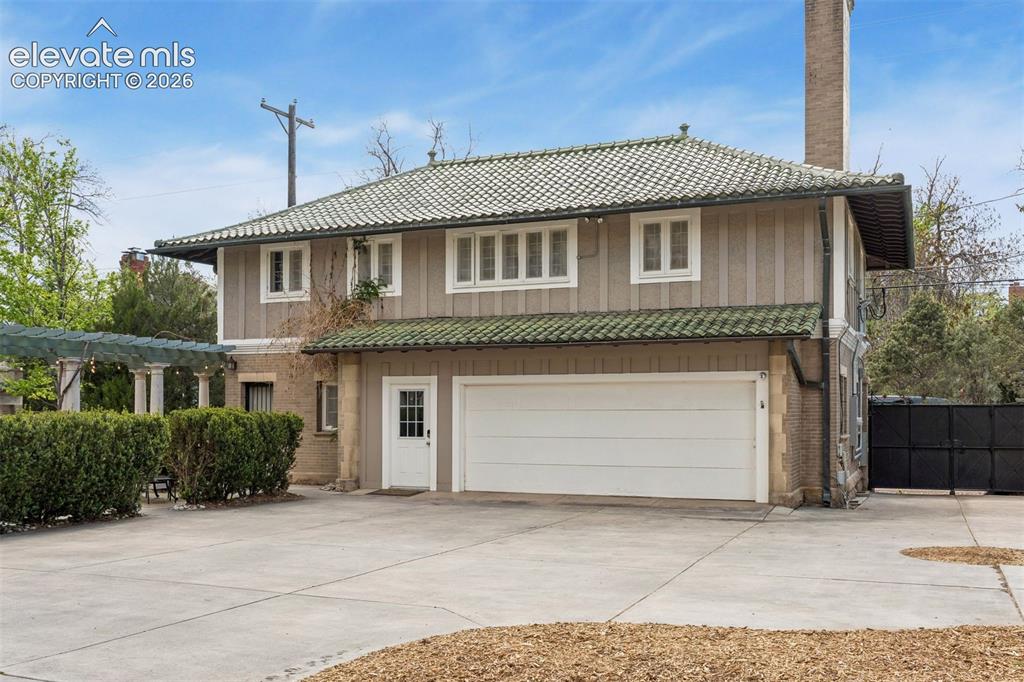 1600 Cascade Avenue