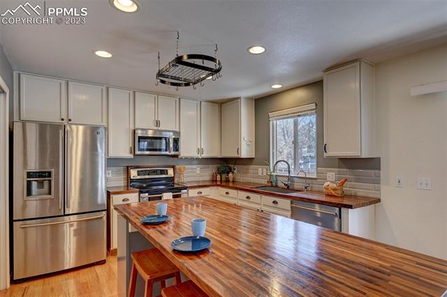 6032 Vallecito Drive