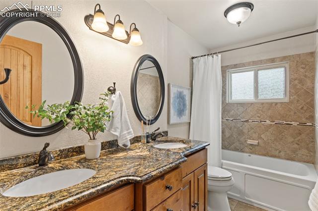 944 Hans Brinker Street