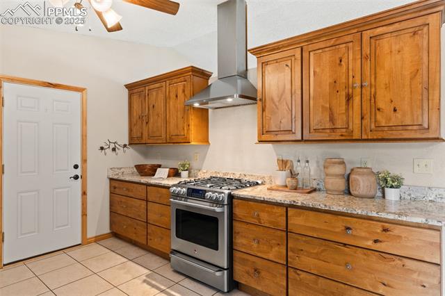 944 Hans Brinker Street