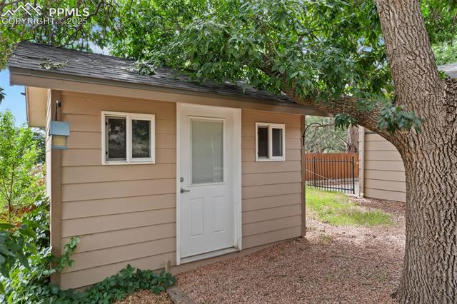 944 Hans Brinker Street