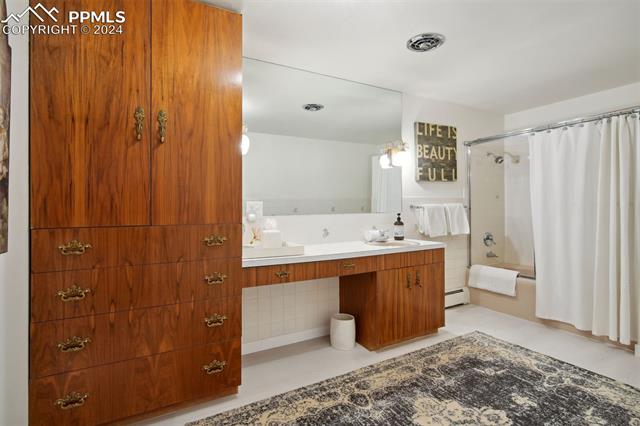 1700 Constellation Drive