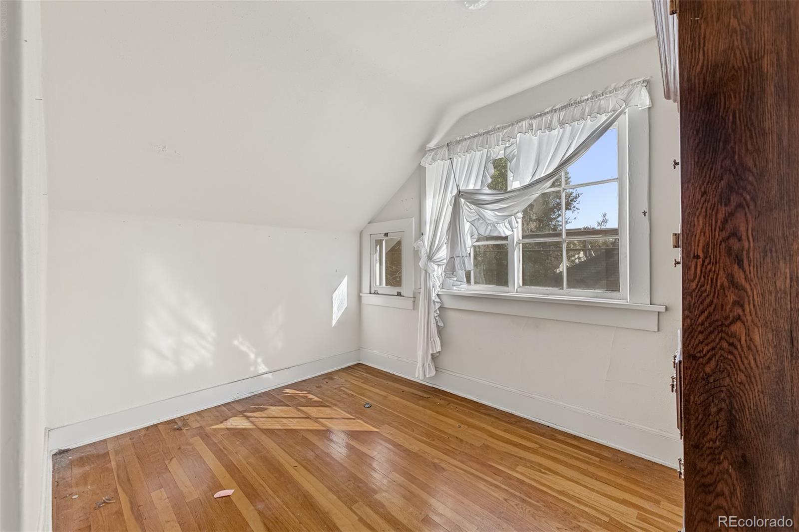 116 E Columbia Street