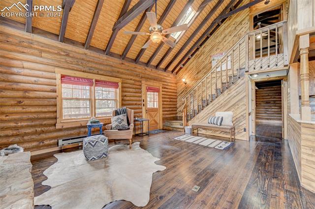 186 Blackhawk Circle