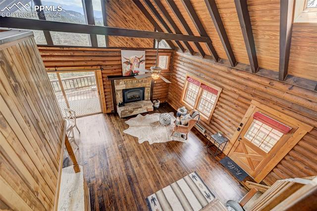 186 Blackhawk Circle