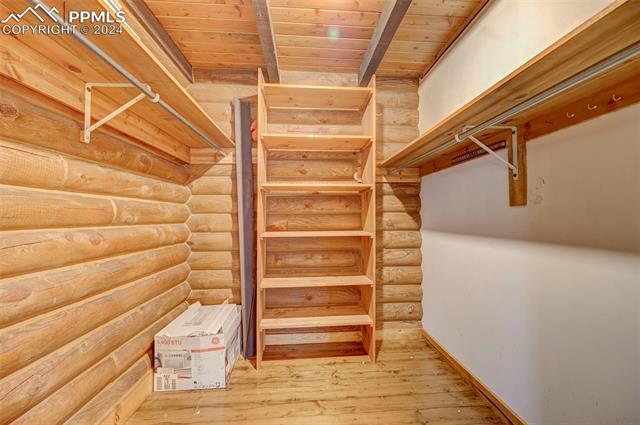 186 Blackhawk Circle