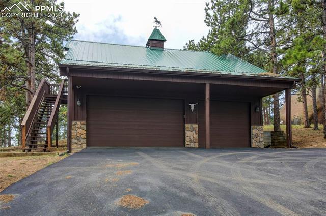 186 Blackhawk Circle