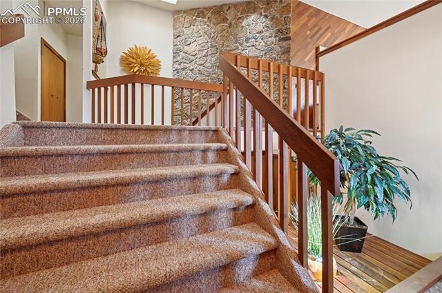 6985 Blackhawk Place