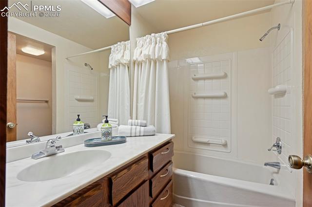 6985 Blackhawk Place