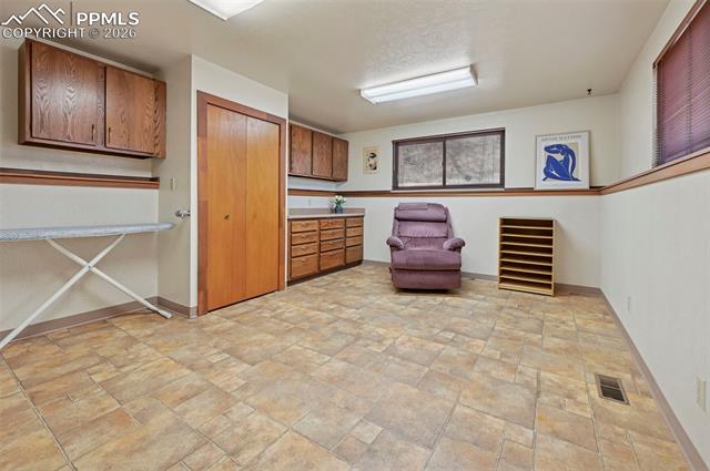 6985 Blackhawk Place