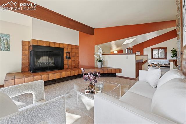 6985 Blackhawk Place