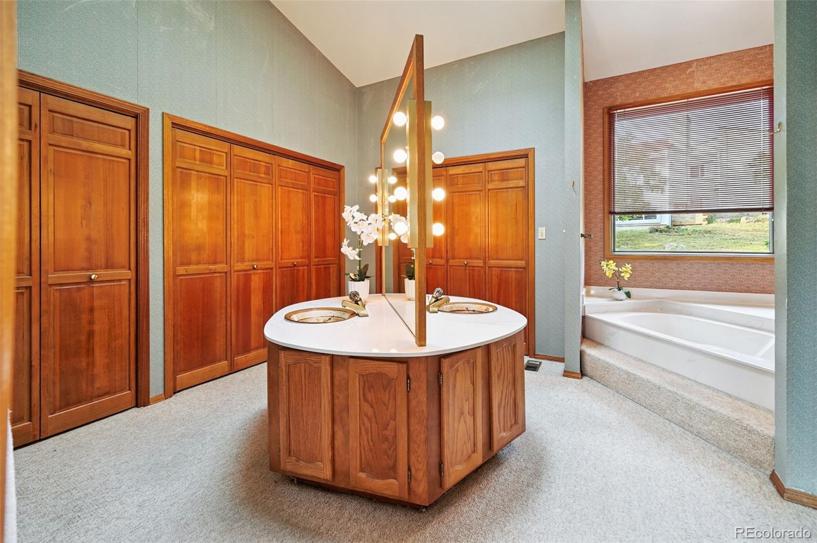 635 Royal Oak Drive