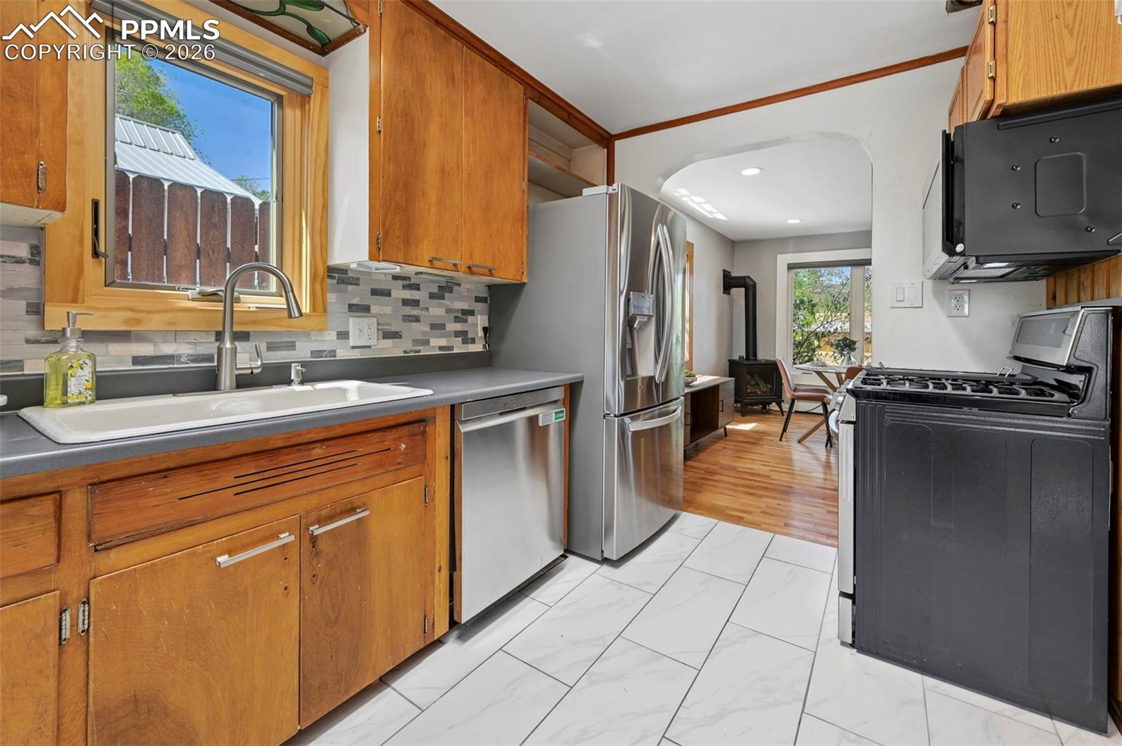 315 Plainview Place