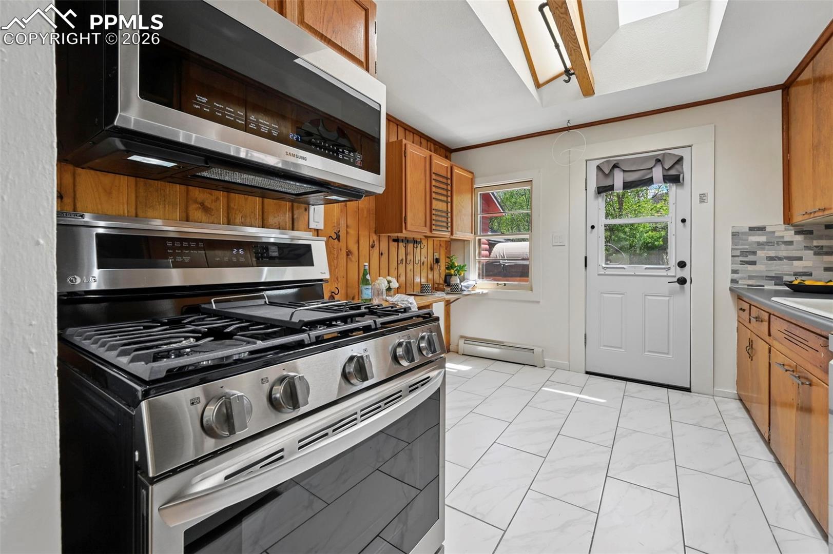 315 Plainview Place