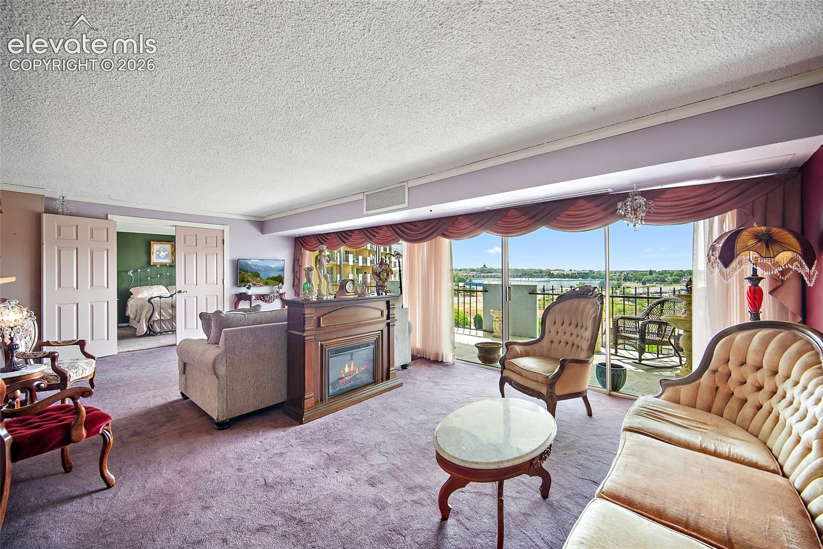 411 Lakewood Circle Unit: C1004