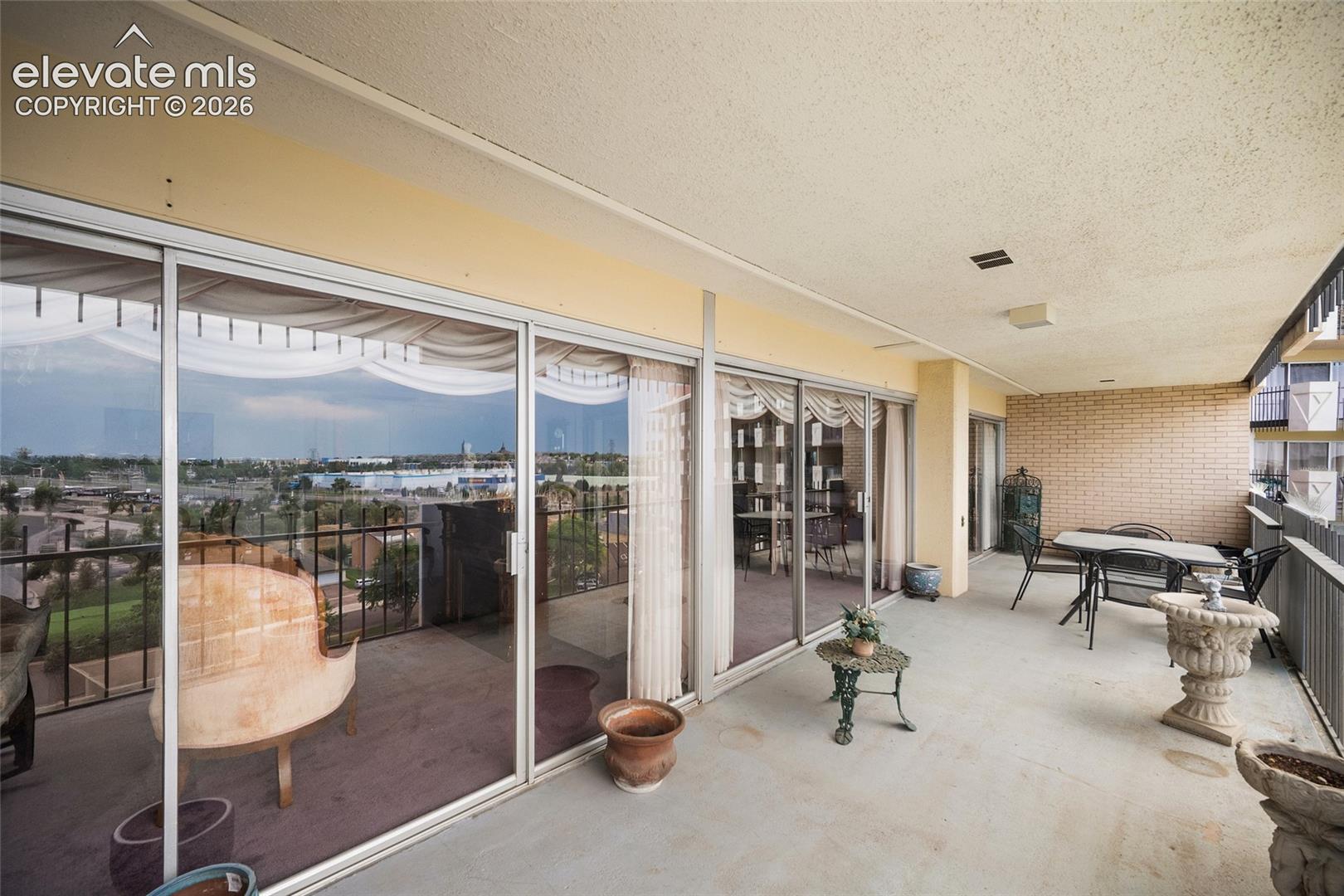 411 Lakewood Circle Unit: C1004