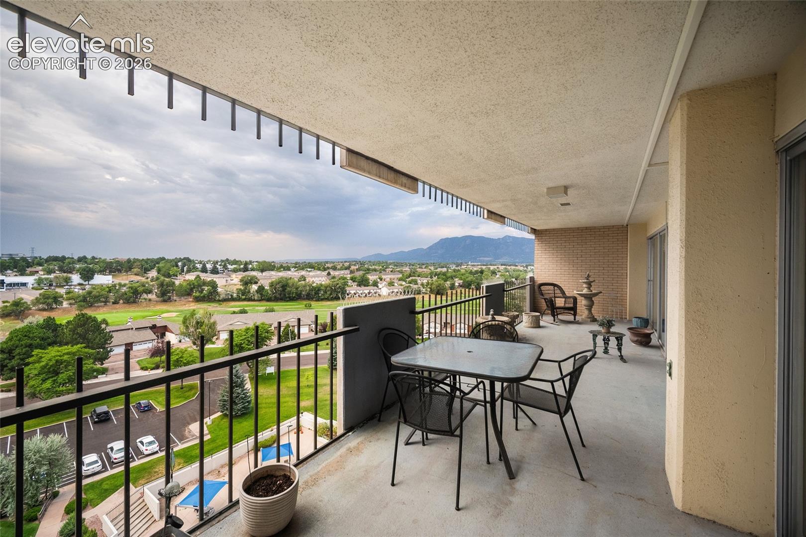 411 Lakewood Circle Unit: C1004