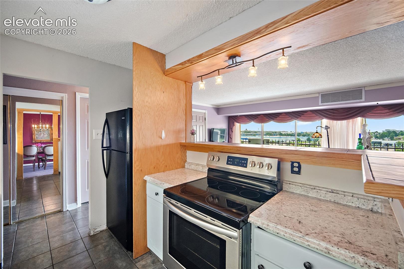 411 Lakewood Circle Unit: C1004