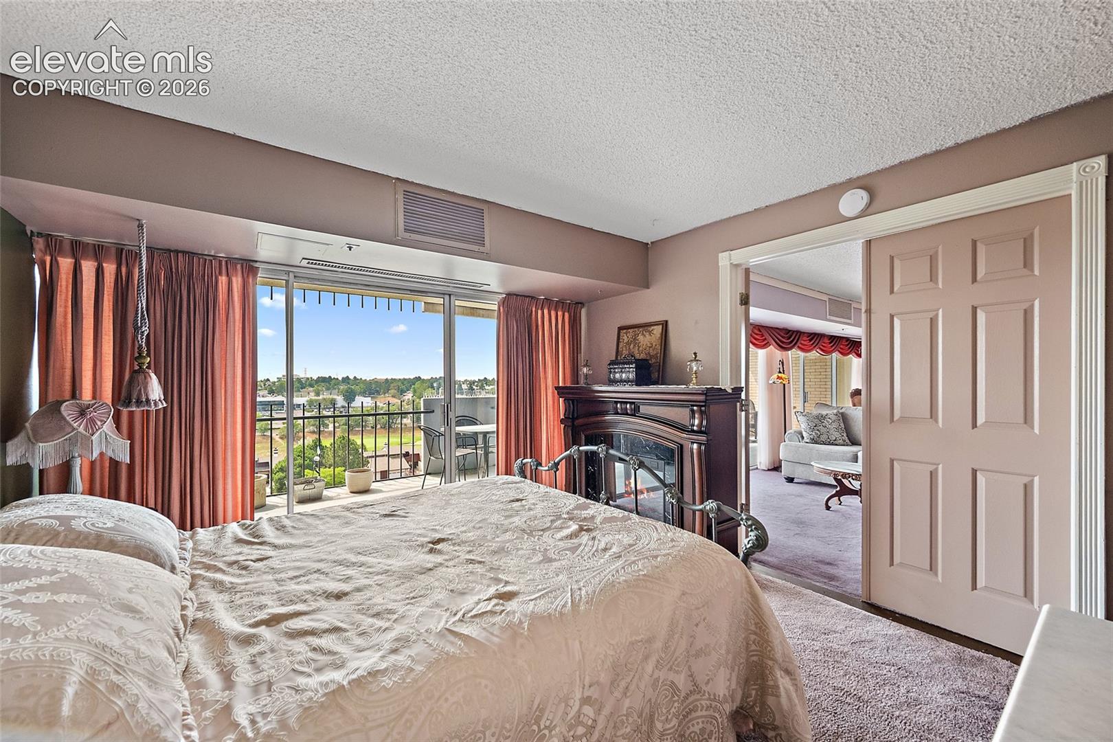 411 Lakewood Circle Unit: C1004