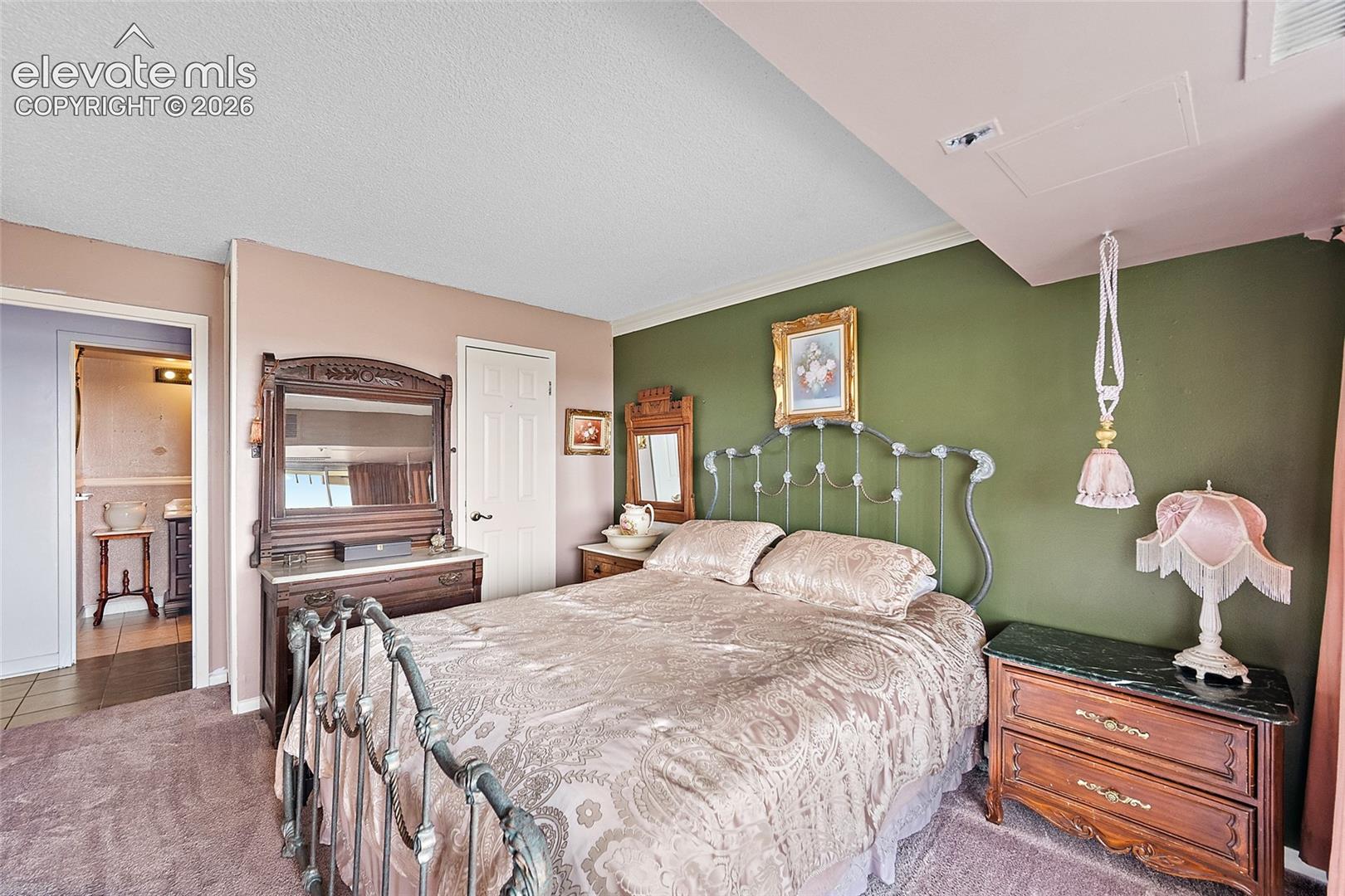 411 Lakewood Circle Unit: C1004