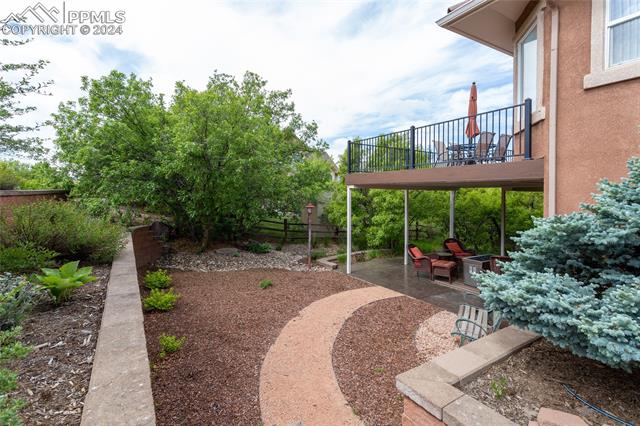 1077 W Glengary Place