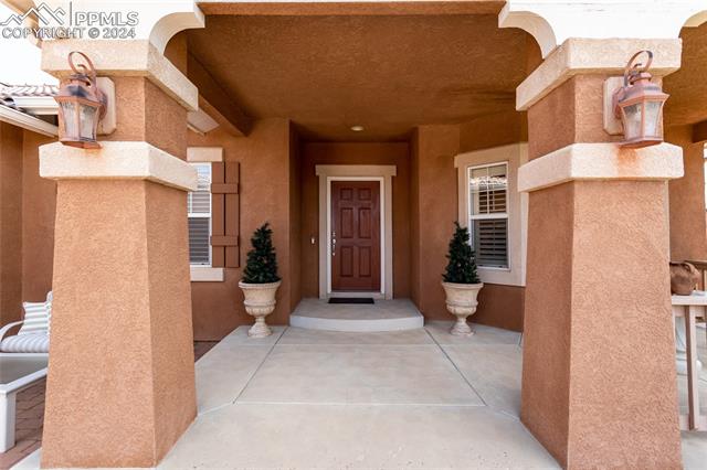 1077 W Glengary Place