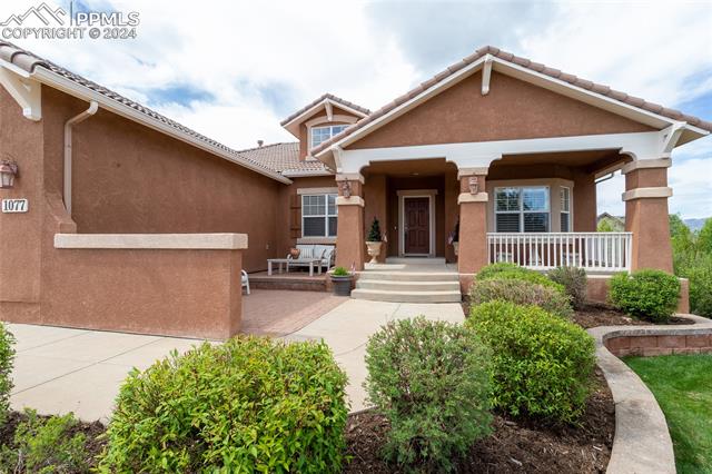 1077 W Glengary Place