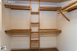 1077 W Glengary Place