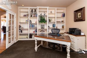 1077 W Glengary Place