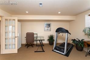 1077 W Glengary Place