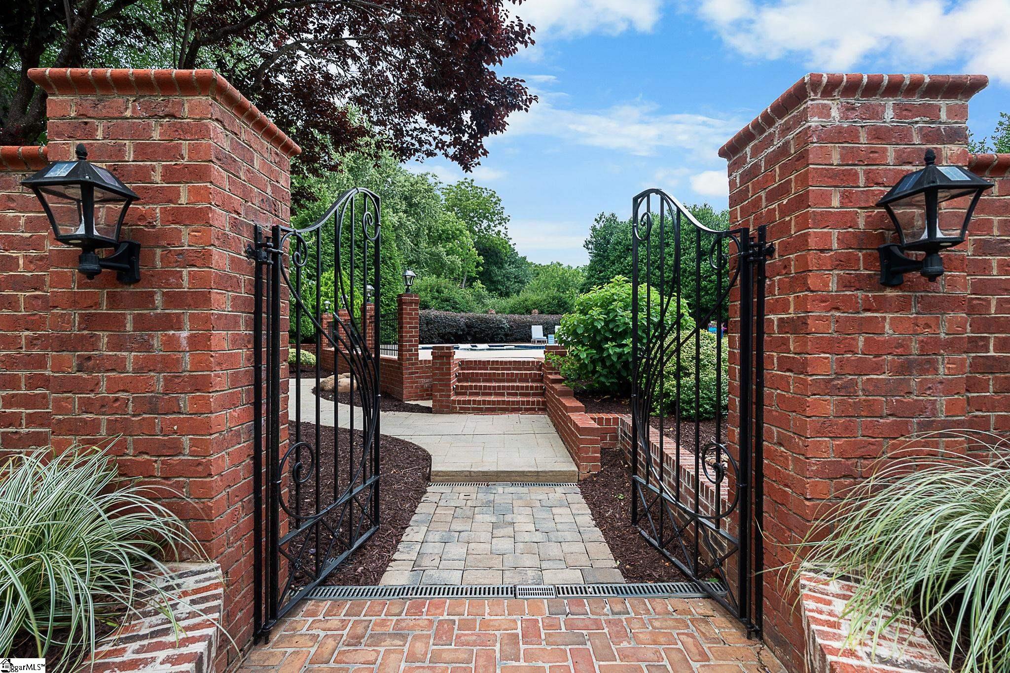 102 Tuscany Way