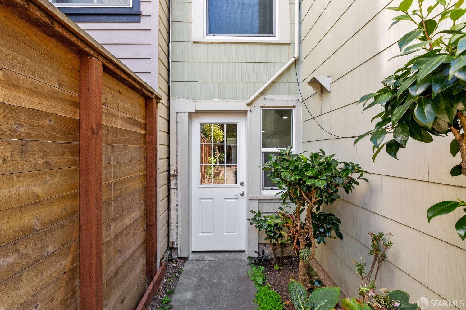 351-353 28th Avenue