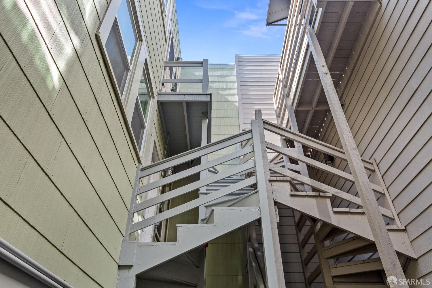 351-353 28th Avenue