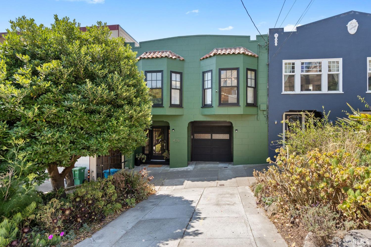 425 Valley Street