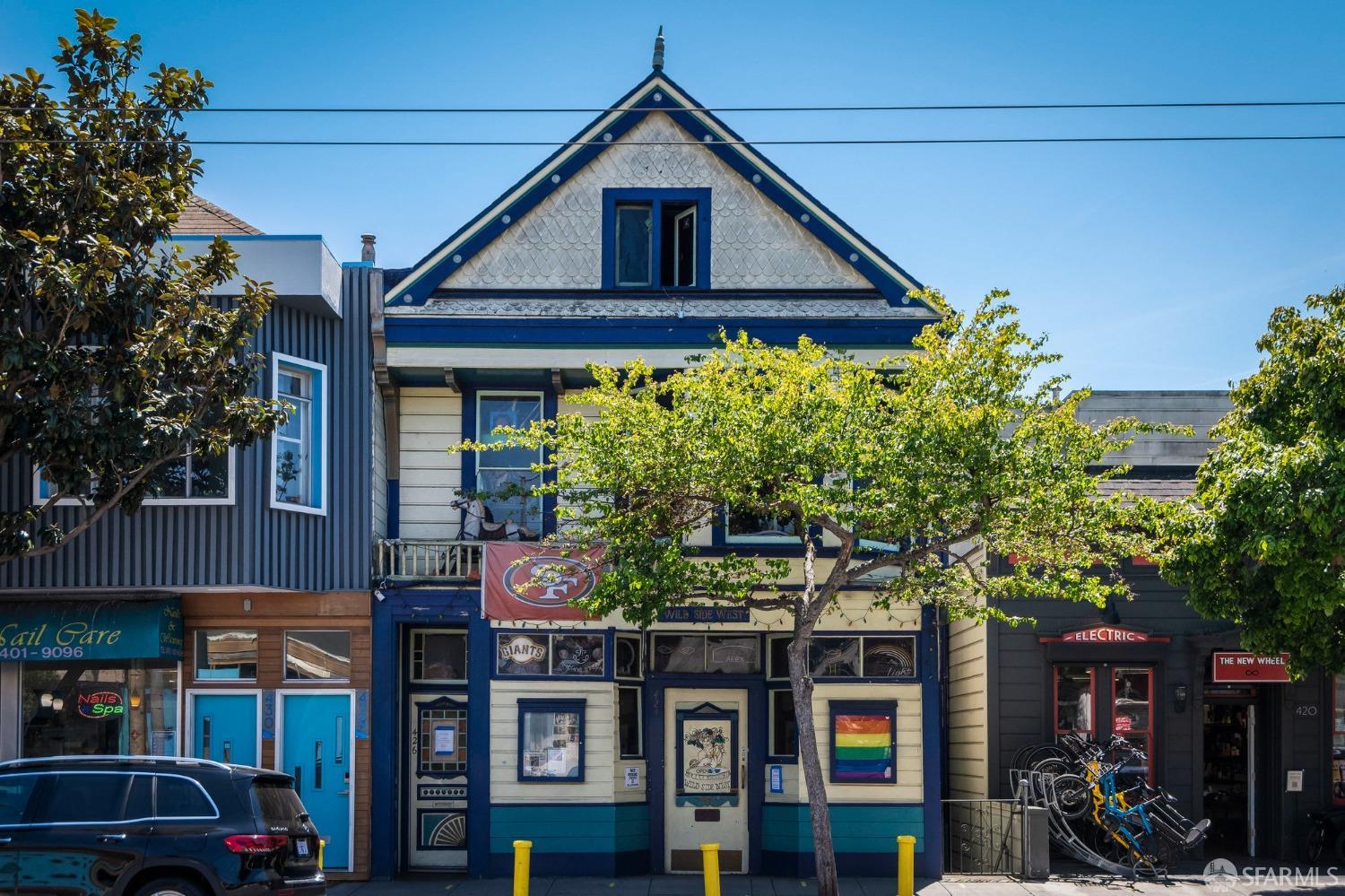 307 Banks Street