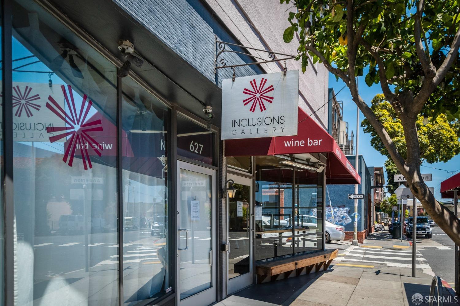 307 Banks Street