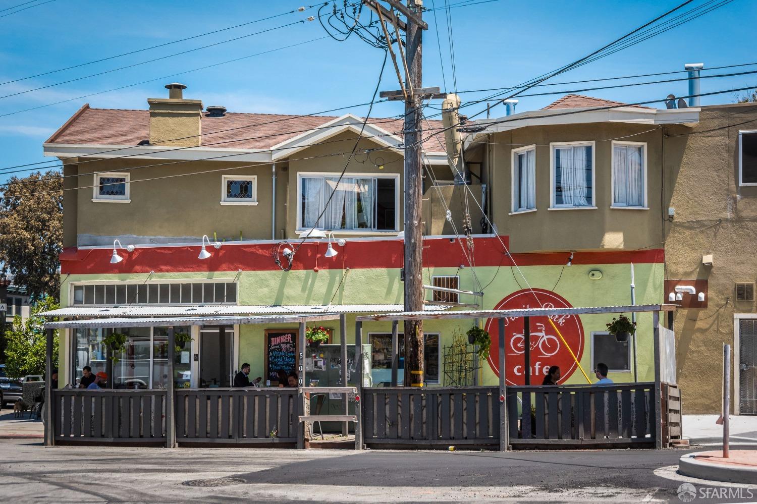 307 Banks Street