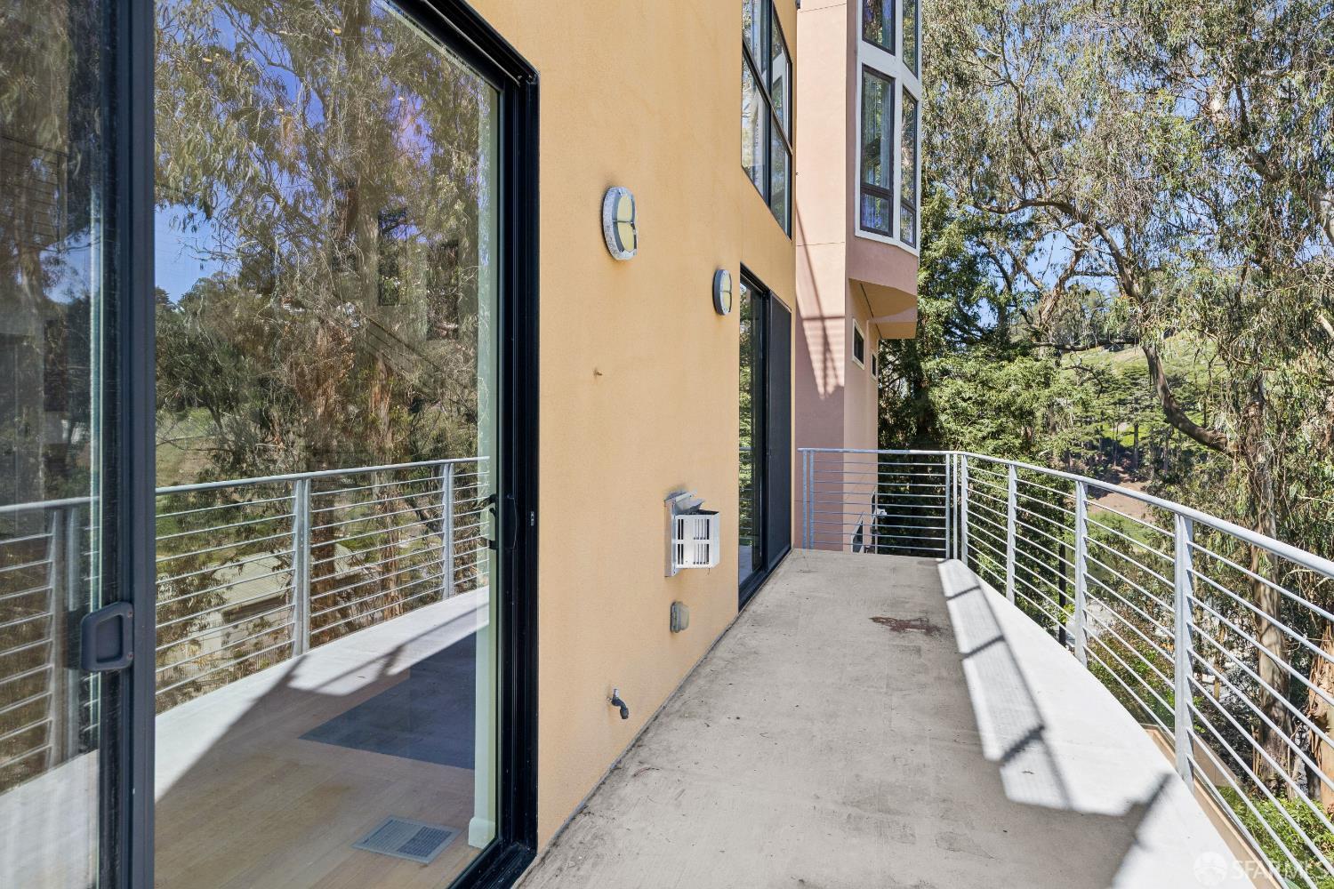 21 Castenada Avenue