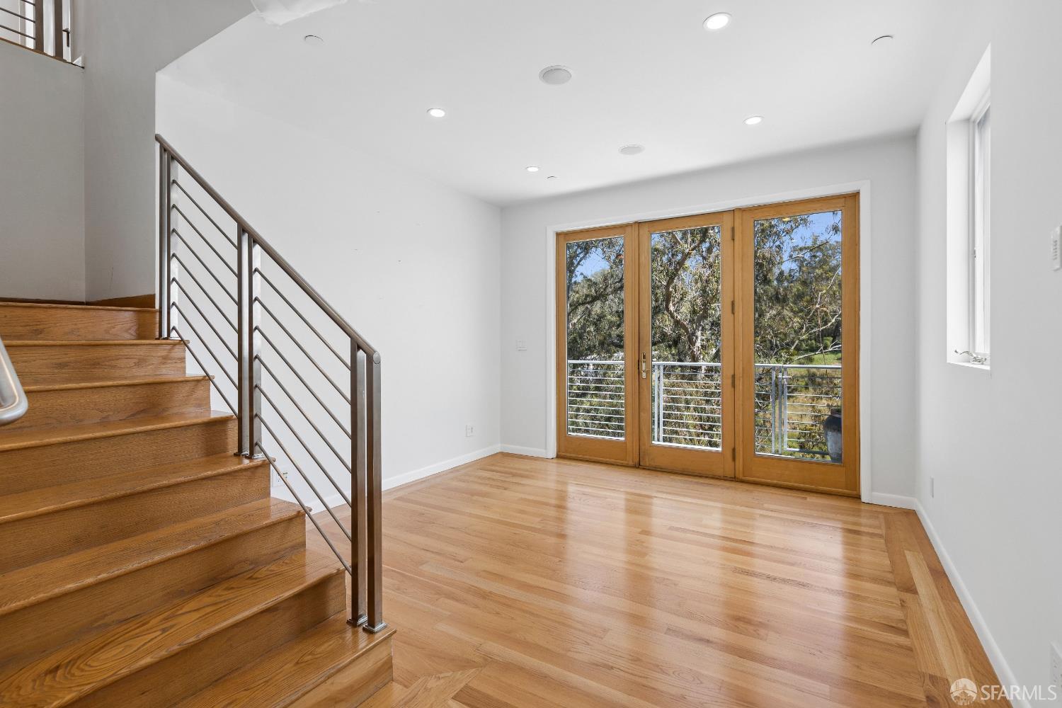 21 Castenada Avenue