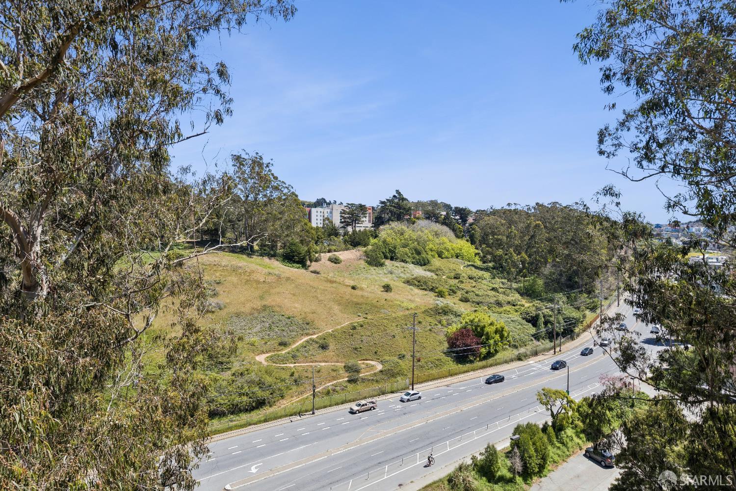 21 Castenada Avenue