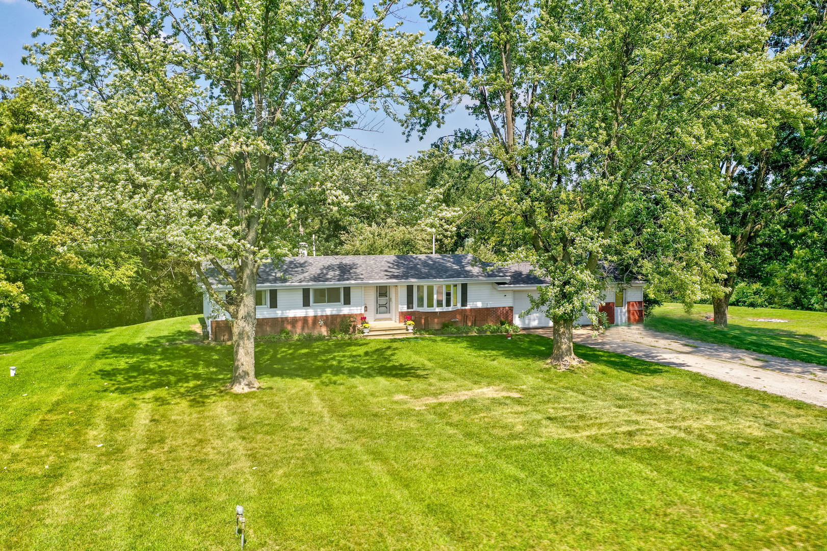 2189 N 2653rd Road