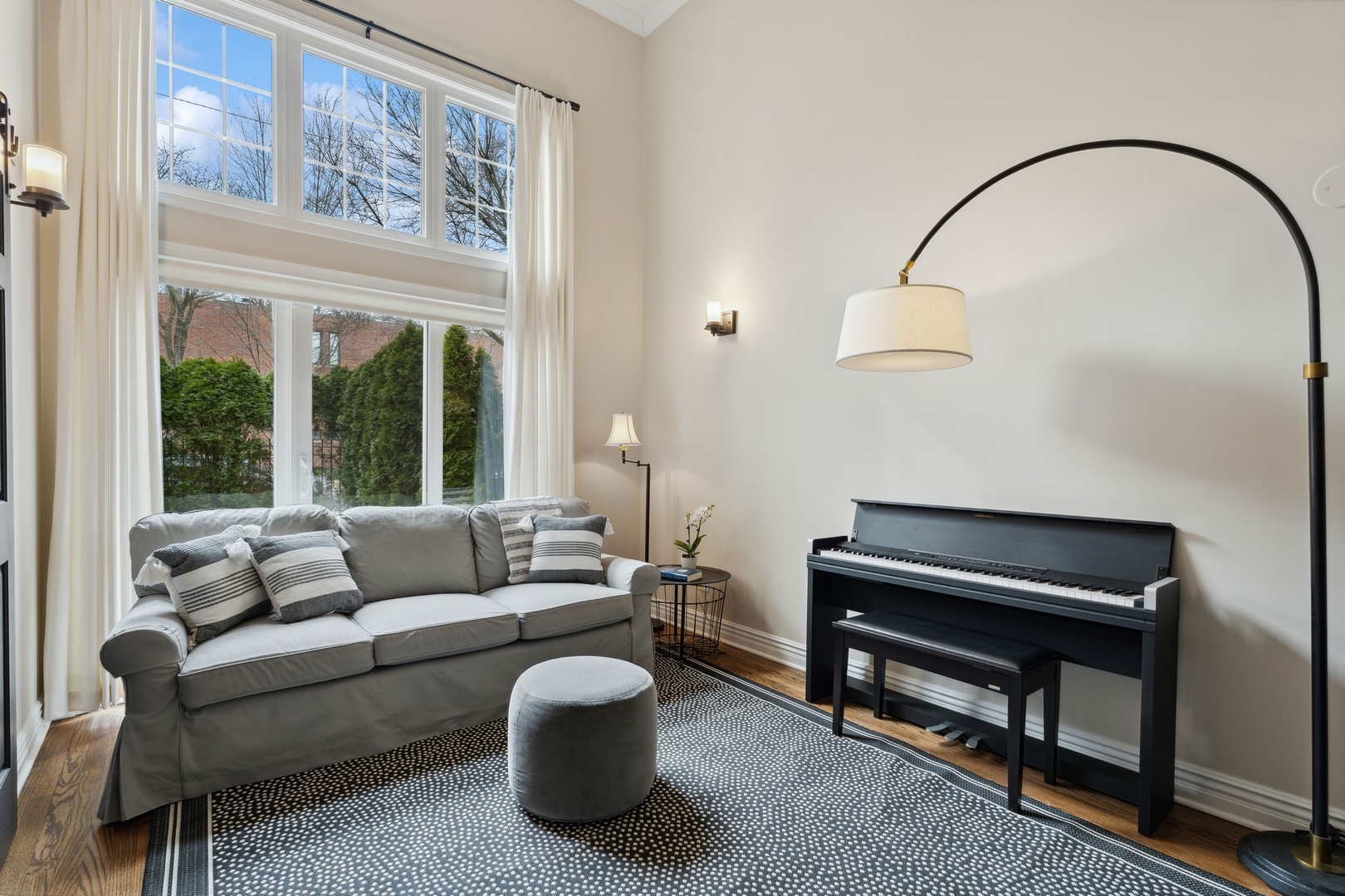 5230 S University Avenue Unit: H