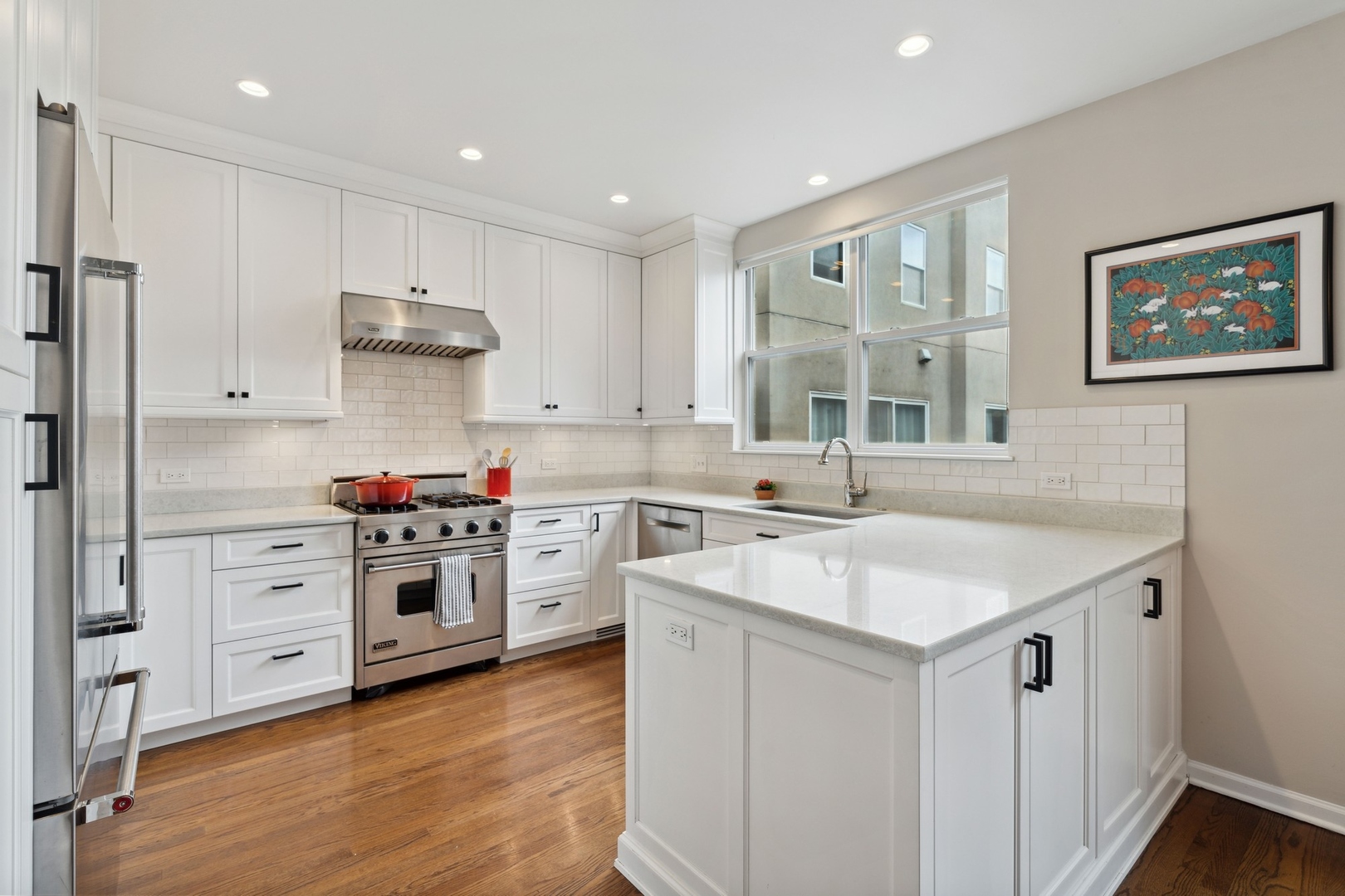 5230 S University Avenue Unit: H