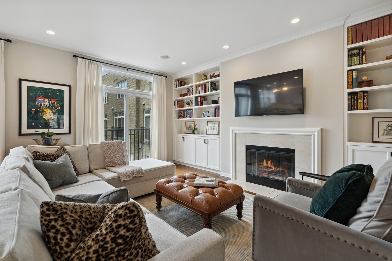 5230 S University Avenue Unit: H