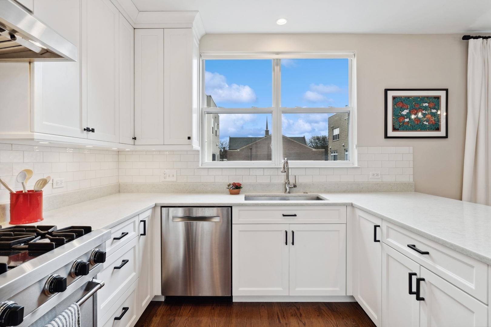 5230 S University Avenue Unit: H