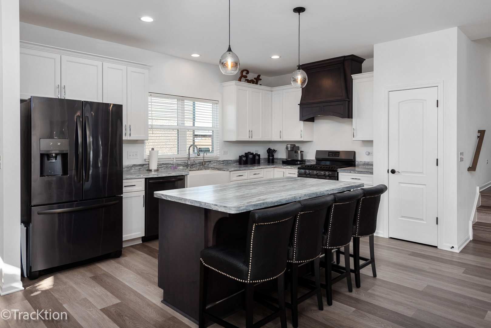 16208 W Palomino Path