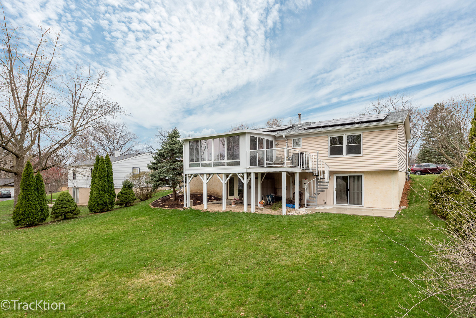 7661 Woodview Drive