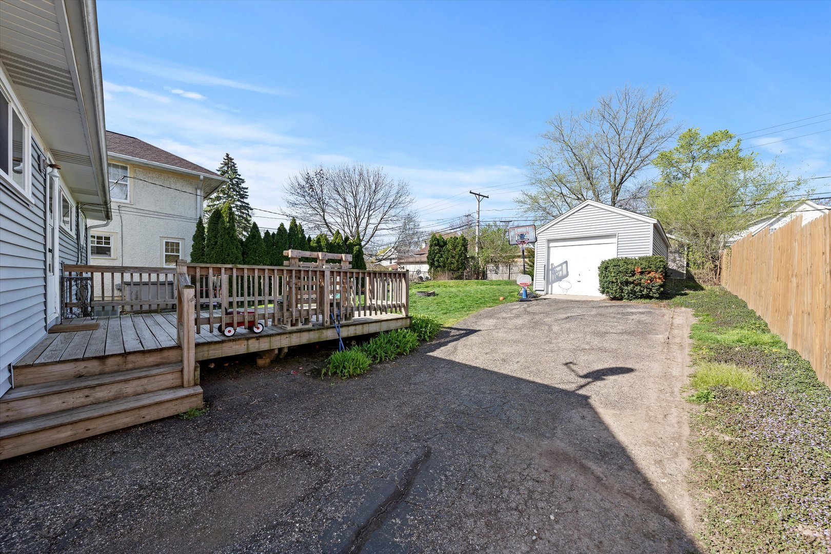 4616 Main Street