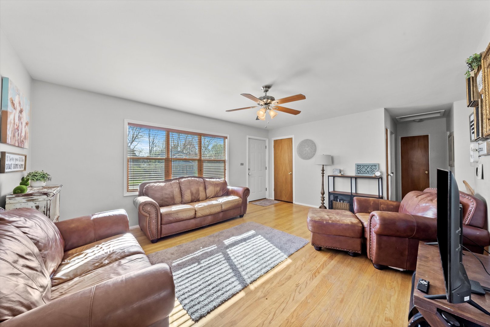 4616 Main Street