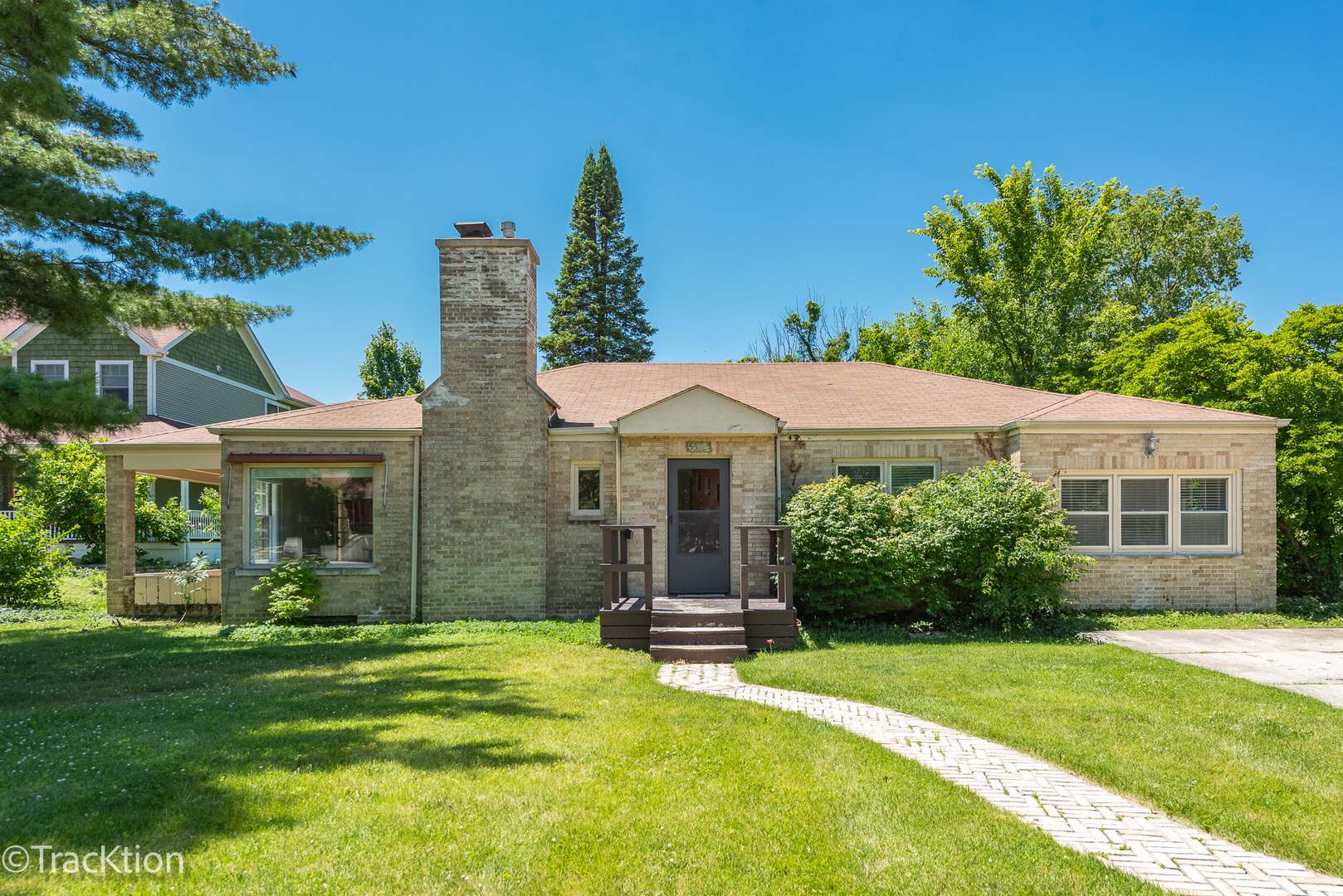 5532 Main Street